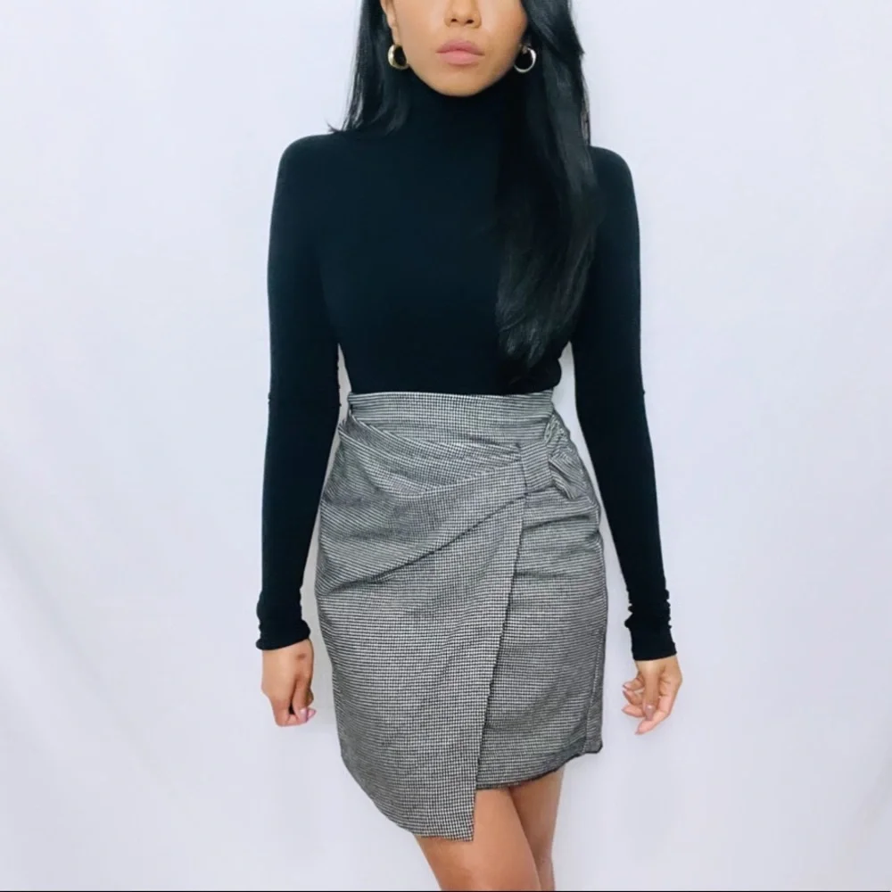 Club Monaco | Black and White Houndstooth Faux Wrap High Waist Mini Skirt 0